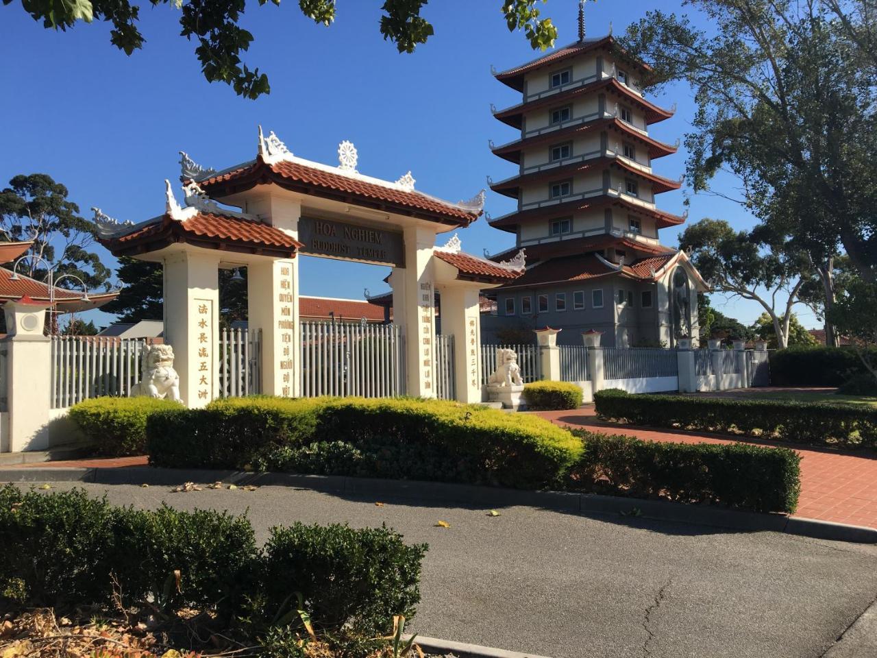 Entire Hume House Villa Melbourne Exteriör bild